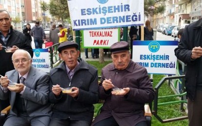 Kırım Türkleri Eskişehir Derneği Aşure Dağıttı