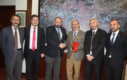 Büyük Birlik Partisi Eskişehir Yeni İl Yönetim Kurulu Büyükşehir Belediye   Başkanı Yılmaz Büyükerşen’i ziyaret etti