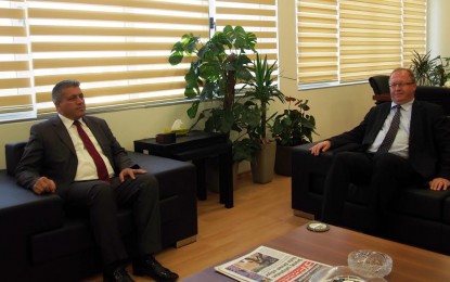 Kıbrıs’ın Almanya Büyükelçisi Nikolai Von Schoepff Gazimağusa Belediye Başkanı İsmail Arter’e Nezaket Ziyaretinde Bulundu