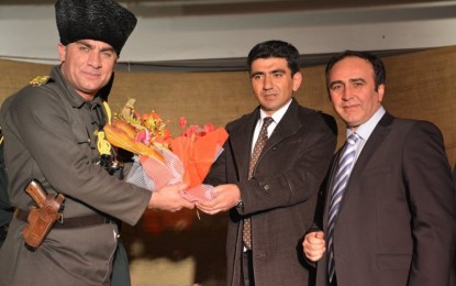 Ardahan Belediyesinin Tiyatro Günleri Devam Ediyor