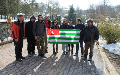 Abhazya İçin Doğa Yürüyüşüne Başladılar