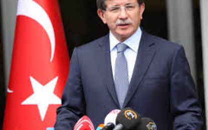 Başbakan Davutoğlu, 18 Mart Çanakkale Zaferi ve Şehitler Günü Vesilesiyle Çanakkale Şehitler Abidesi’nde Düzenlenen Törenlere Katıldı.