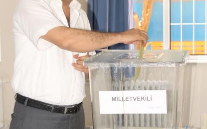 Milliyetçi Hareket Partisi Antalya İl Başkanı Ali Adnan Kaya Bismillah Dedi Oyunu Kullandı