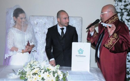 Yeni evlenen çiftlere nostaljik radyo Süleymanpaşa Belediyesi’nden
