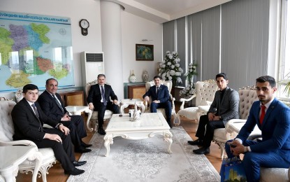 Malatya Belediye Başkanı Çakır’ı ziyaret eden Azeri Milletvekili Hüseyinov:  BELEDİYECİLİK HİZMETLERİNİZ  BİZE NUMUNE OLSUN