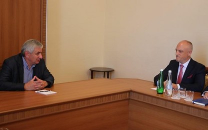 Karaalp Abhazya’da Cumhurbaşkanı ile görüştü