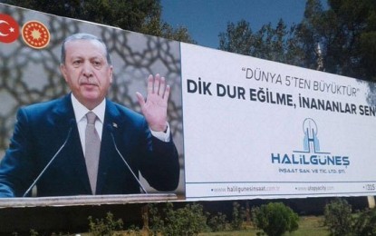 Erdoğanlı billboard reklamı yapan müteahhit FETÖ’den tutuklandı