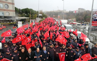 İstanbul İtfaiyesi   hain terör saldırısının düzenlendiği Beşiktaş’a yürüdü