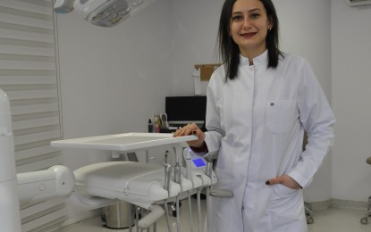 Diş Hekimliği Fakültesi Araştırma Görevlisi Dt. Sevda Öztürk, Haddinden fazla diş beyazlatmak doku kaybı yapıyor