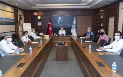 Mersin Büyükşehir Belediye Başkanı Vahap Seçer, Mut Üreticileri Tarımsal Kalkınma Kooperatifi Yönetim Kurulu Başkan ve üyelerini ağırladı