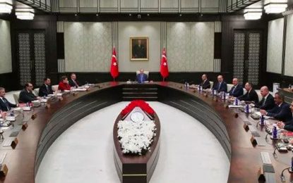 AKP’de değişim rüzgarları: Erdoğan’dan kabine revizyonu bekleniyor