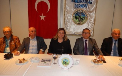 CHP Milletvekili Aday Adayı Diş Hekimi Müzeyyen Topçu Tan Kocaeli Kandıralılar Derneğinde..