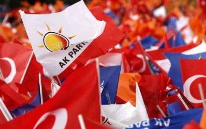 AKP’de Davutoğlu ve Babacan kan kaybını arttırdı!
